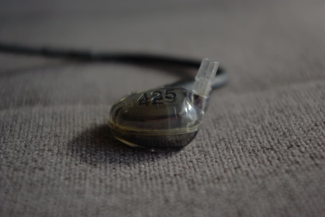 SHURE SE425 シルバー