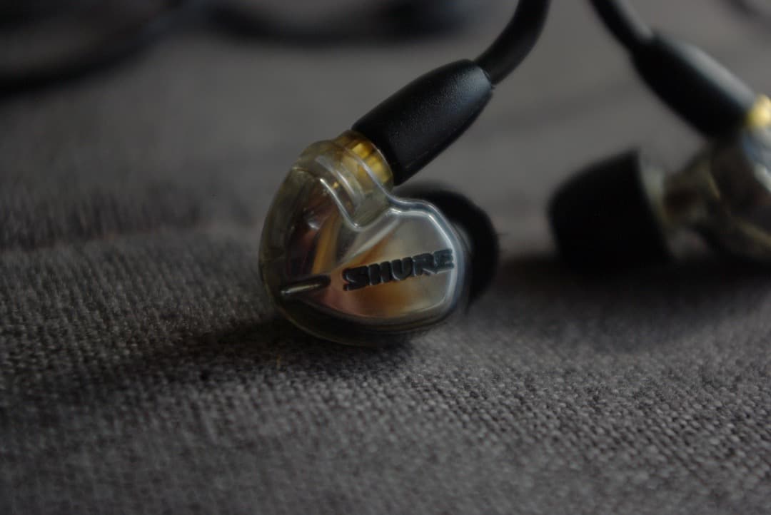 SHURE SE425 シルバー