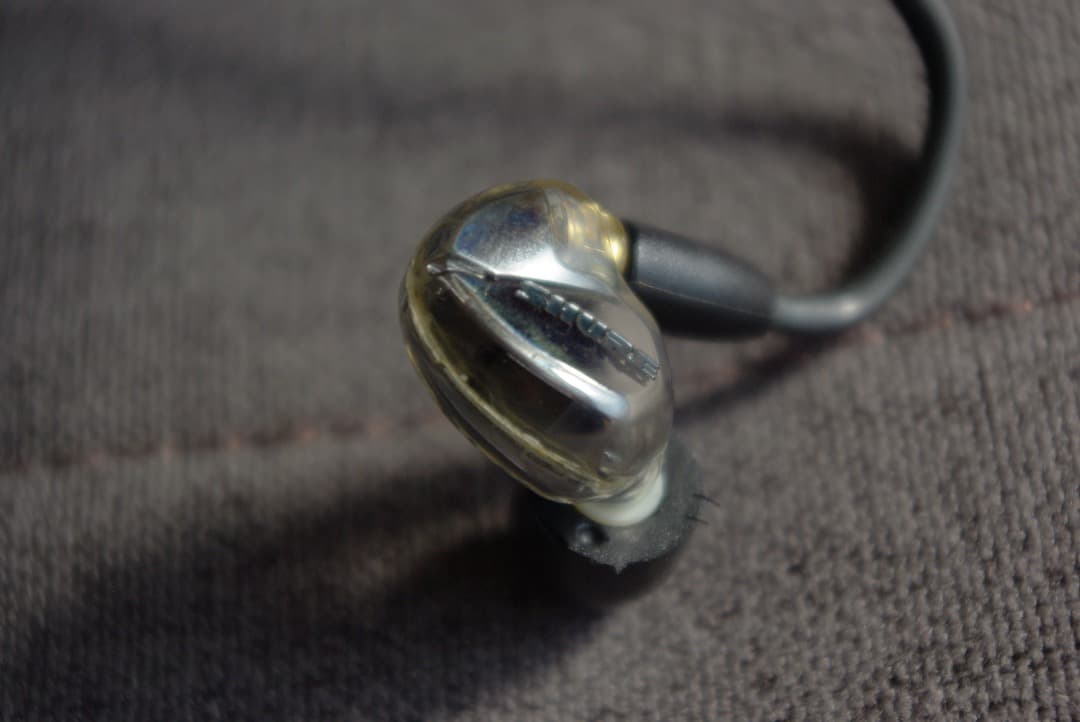SHURE SE425 シルバー