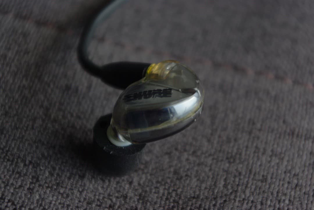 SHURE SE425 シルバー