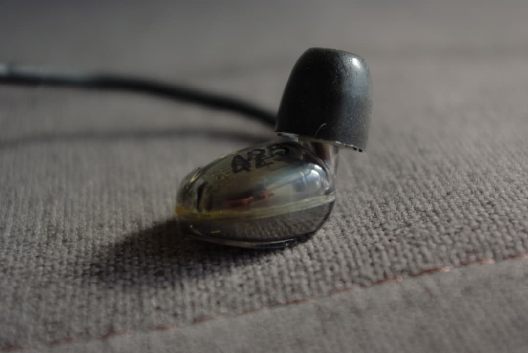 SHURE SE425 シルバー