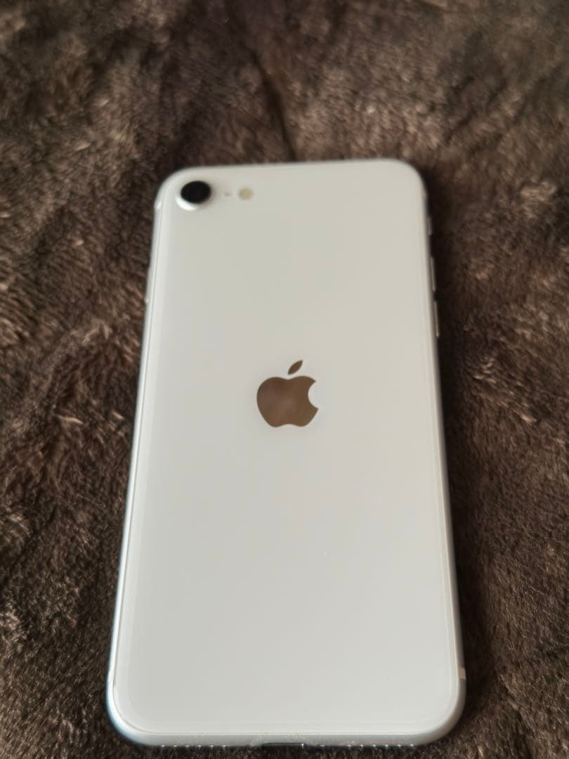 iphone se 第二世代 SIMフリー ホワイト 64GB
