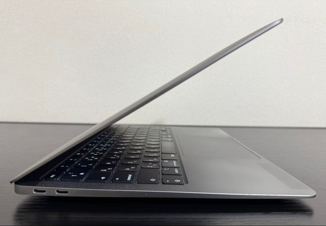 MacBook Air M1 16GB 512GB 充放電256回 残量84%