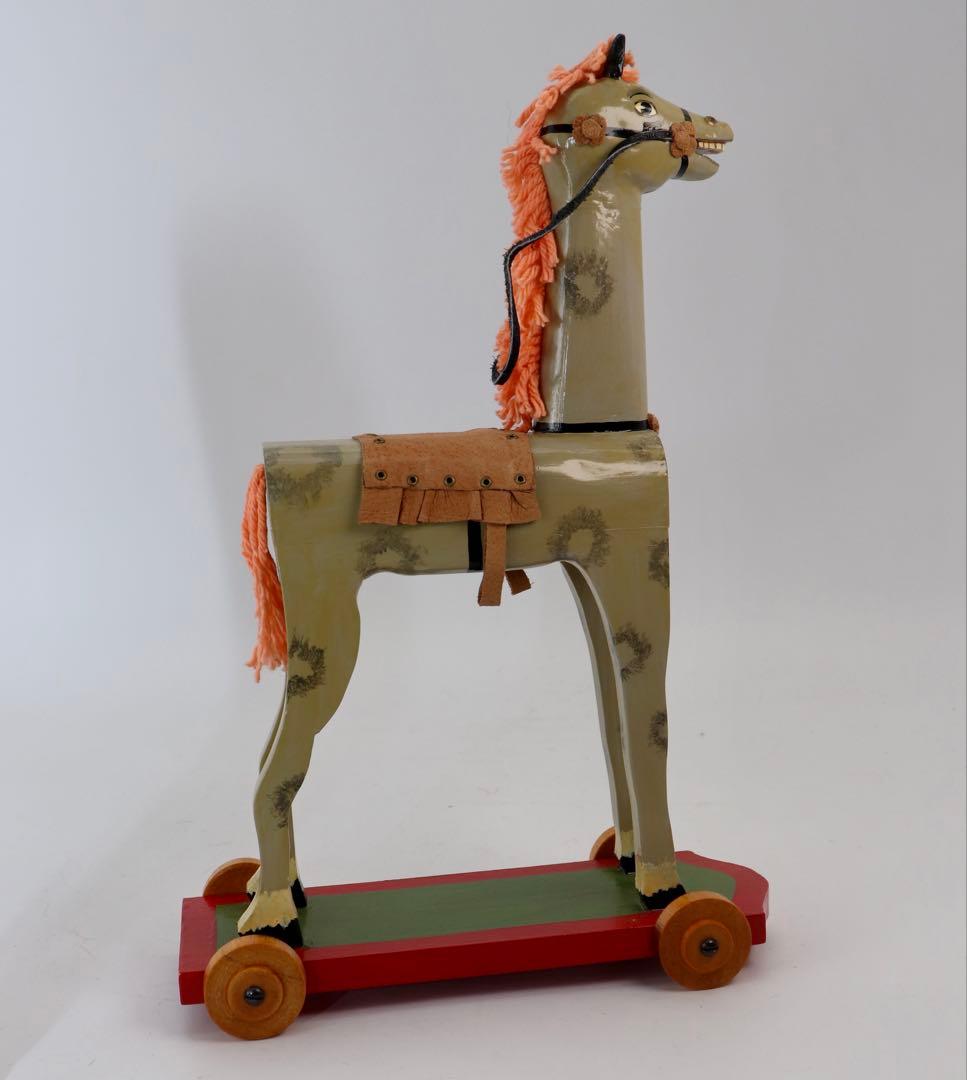 アーティスト作品 ゴリーと木製ペグドール2体と木馬セット