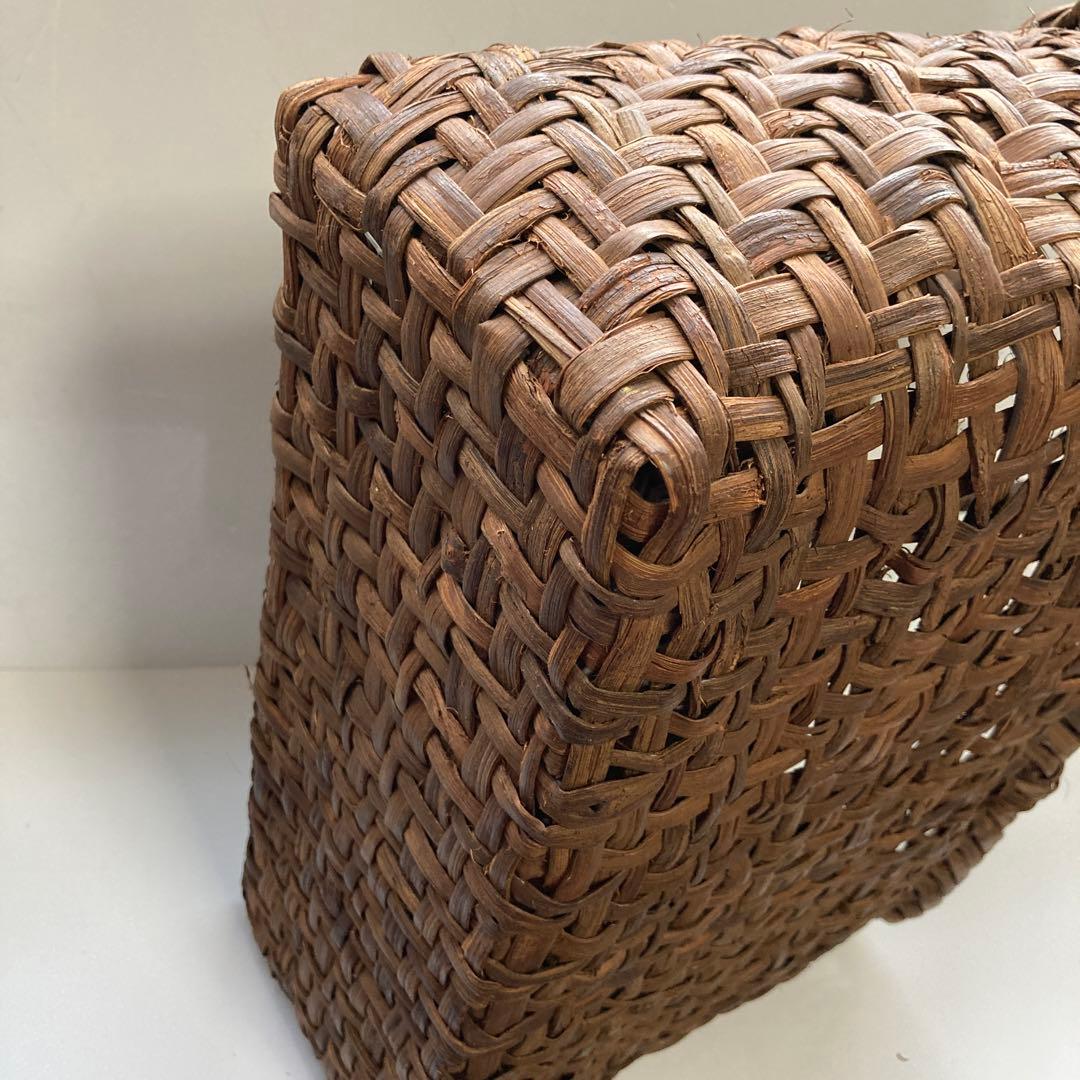 ①国産山葡萄　手作り　かごバッグ 国産　網代編み　山形県