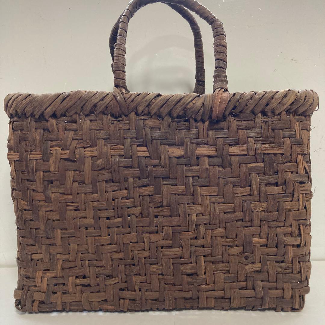 ①国産山葡萄　手作り　かごバッグ 国産　網代編み　山形県