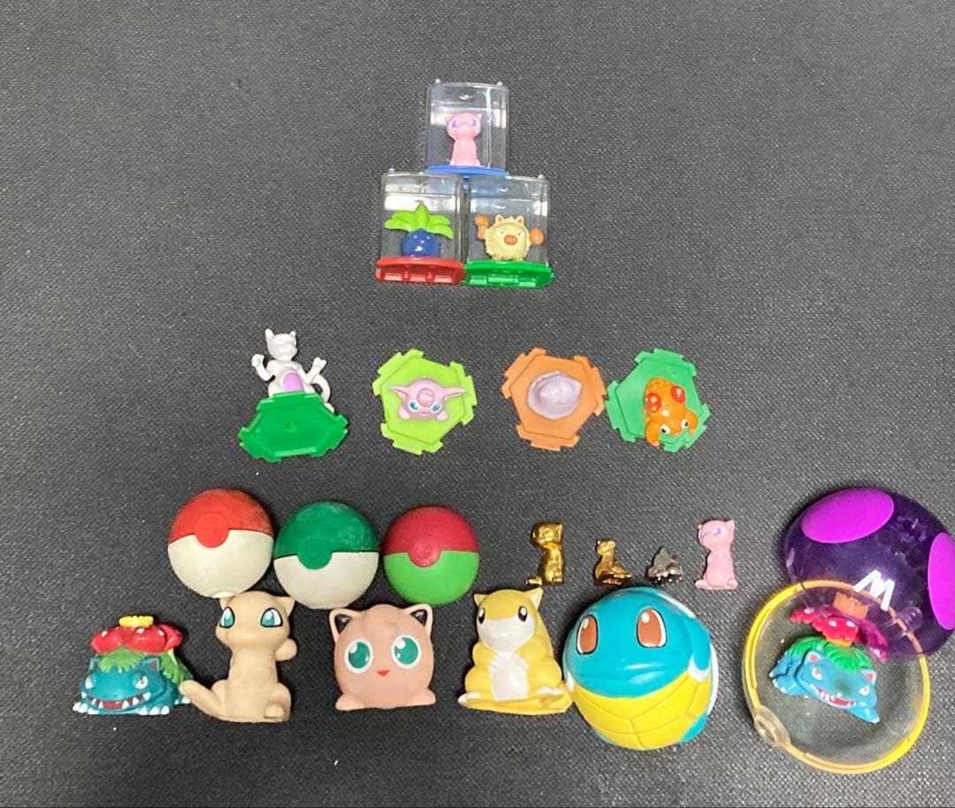 ポケモンガチャ　塩ビ人形　消しゴムフィギュアまとめ売り　オマケ20個つき