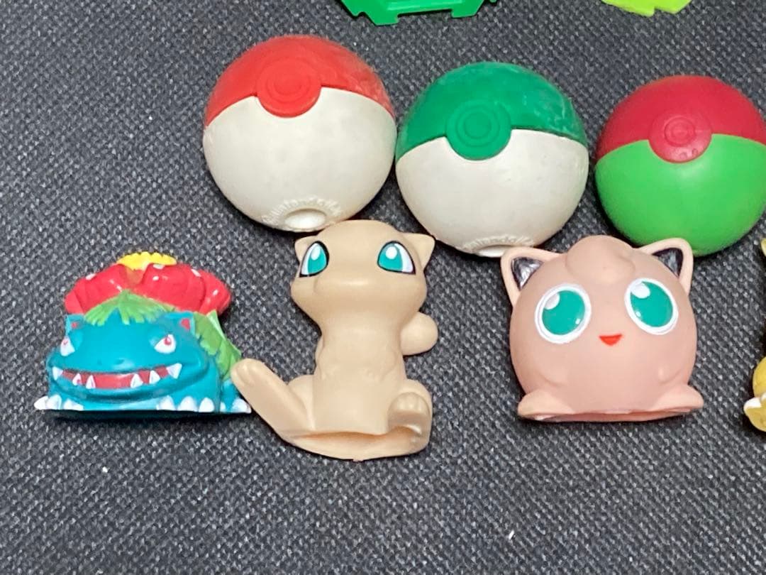 ポケモンガチャ　塩ビ人形　消しゴムフィギュアまとめ売り　オマケ20個つき