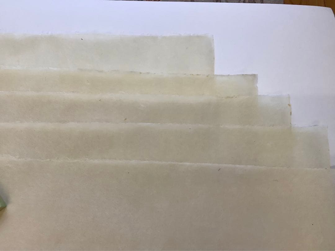 仮名用半懐紙　（名塩紙）