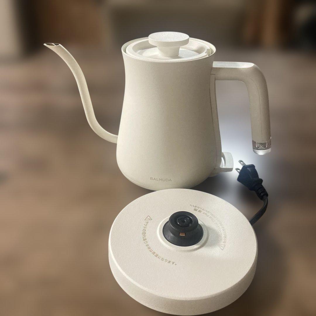 BALMUDA 電気ケトル2024年モデル★KPT01JP-WH美品.動作確認