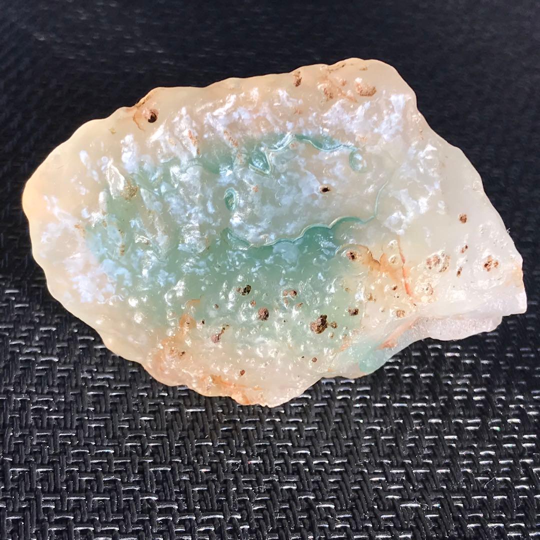 ゴビ石−1186 ゴビ瑪瑙　原石 緑