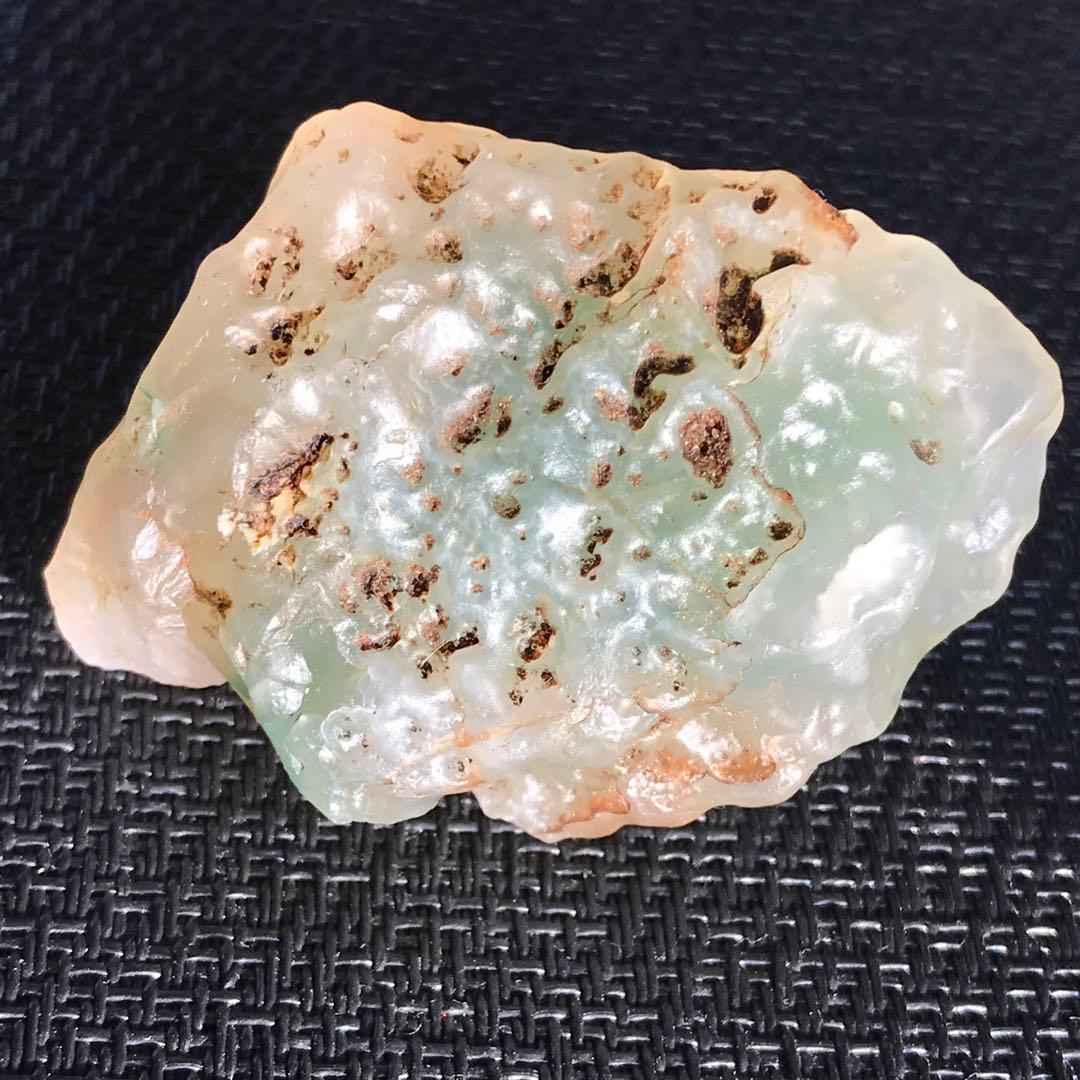 ゴビ石−1186 ゴビ瑪瑙　原石 緑