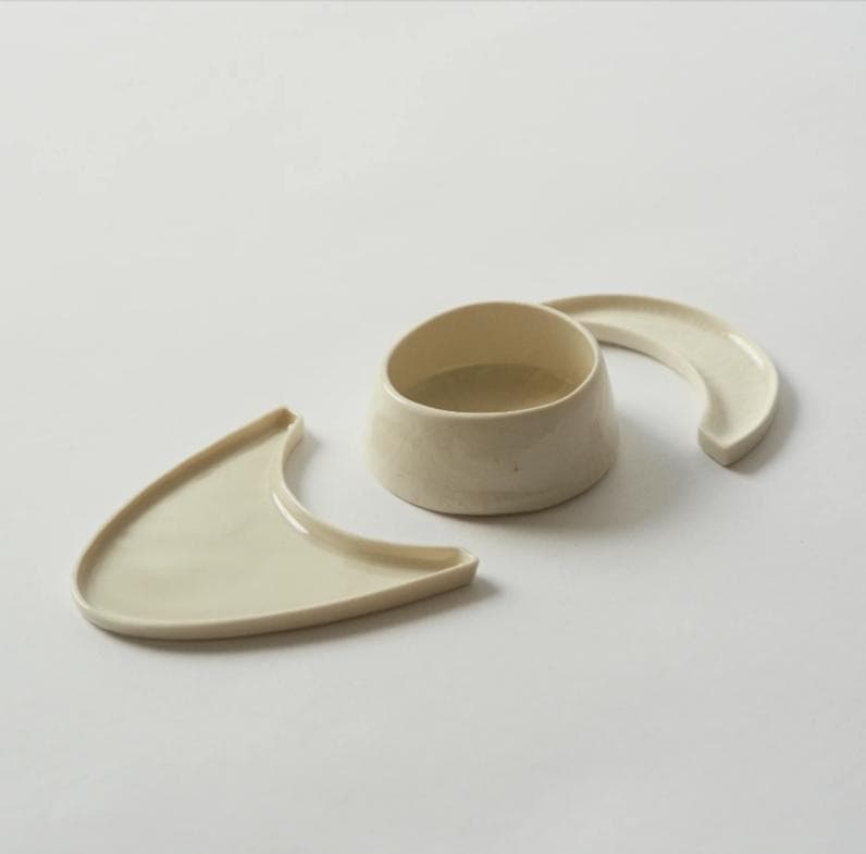 新品 ARC Objects crescent moon plates