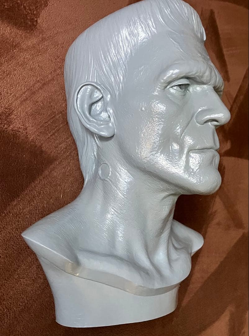 フランケンシュタインの胸像 - 実物大 - シネアート - マイルズ・ティーヴス