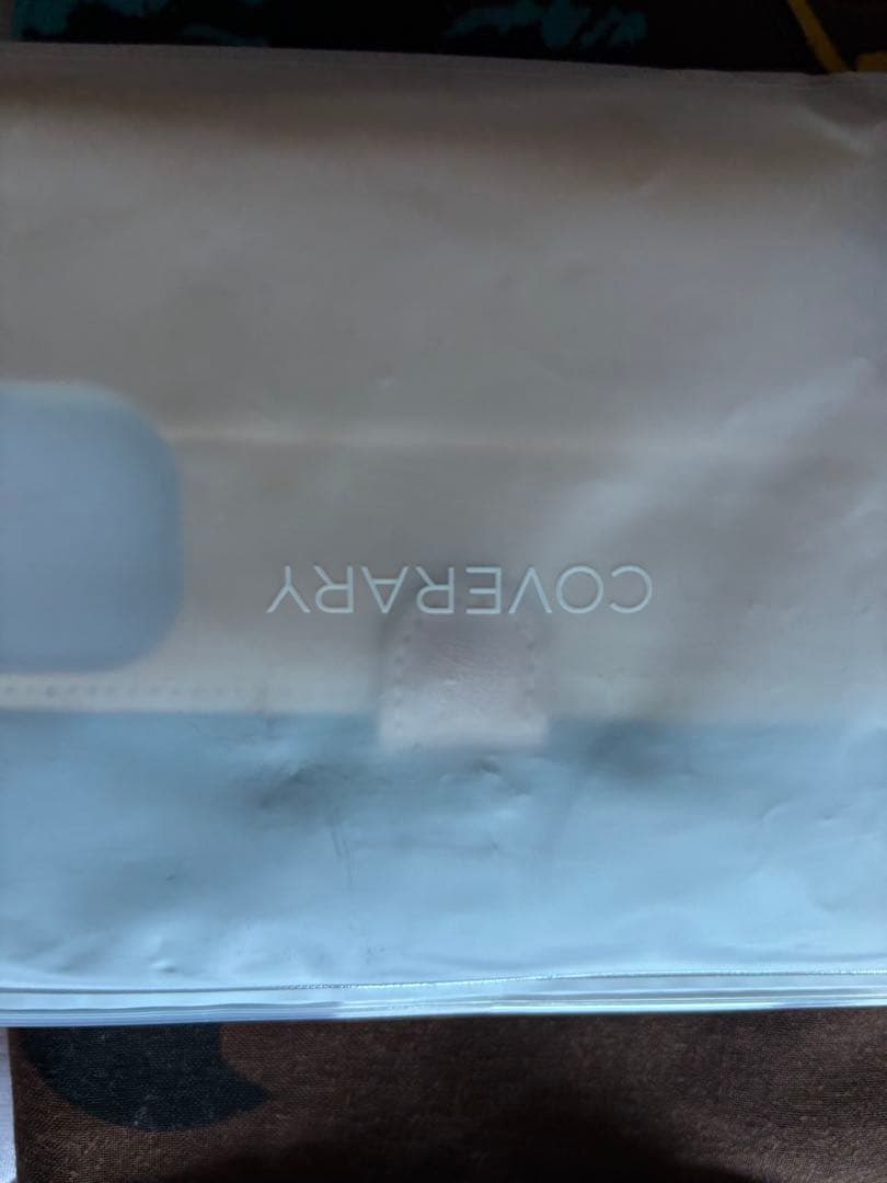 手帳型iPhone15ケース ベージュ ストラップ付き