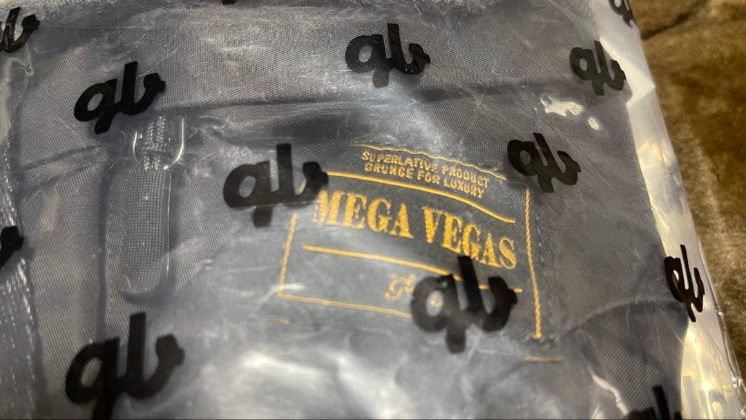 メガベガス Mega Vegas 2025 VIP特典 メッセンジャーバッグ