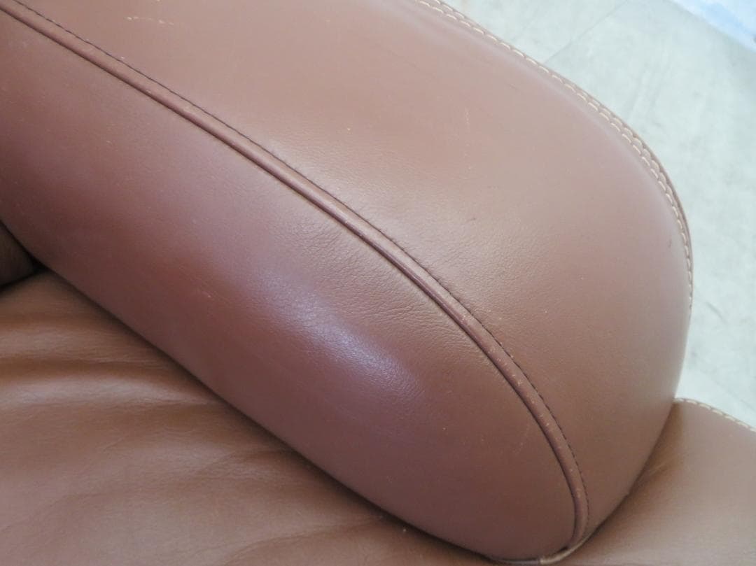 美品■カリモク■ZT59■本革■1人掛けソファ■回転式■オットマン付き■