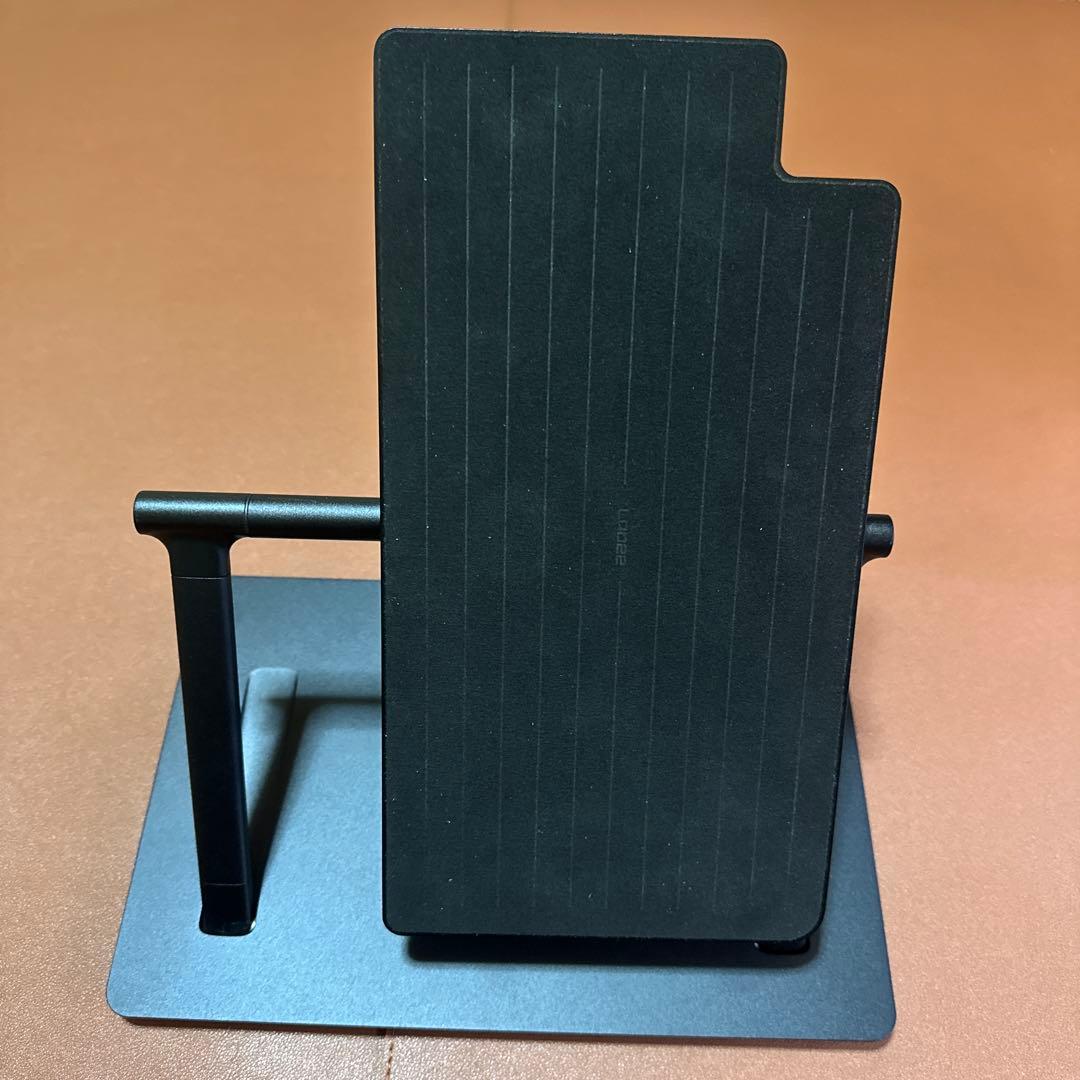 moment Infinity マグネットスタンドiPadPro 12.9in用