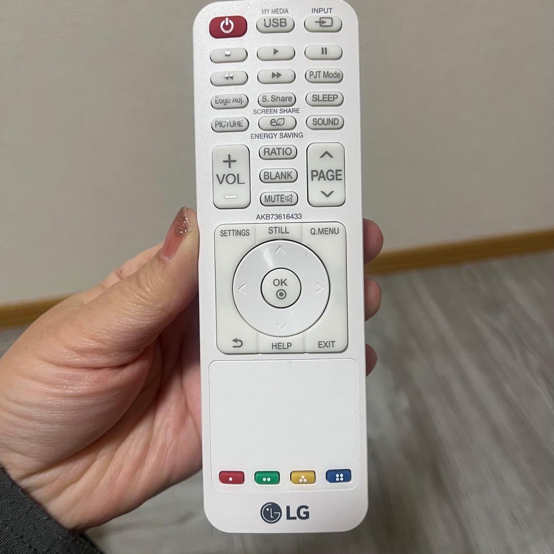 LG LEDプロジェクター HF80JG フルHD 使用時間933h 投影良好