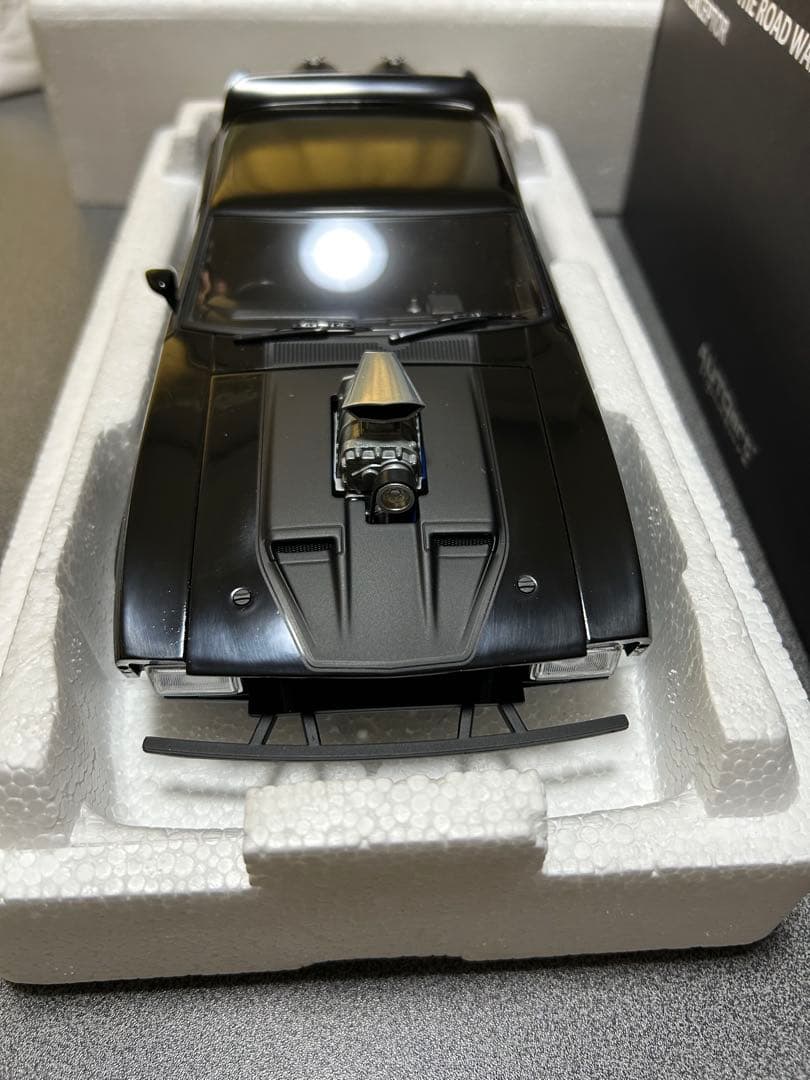 限定品AUTOart マッドマックス2アップグレードバージョン