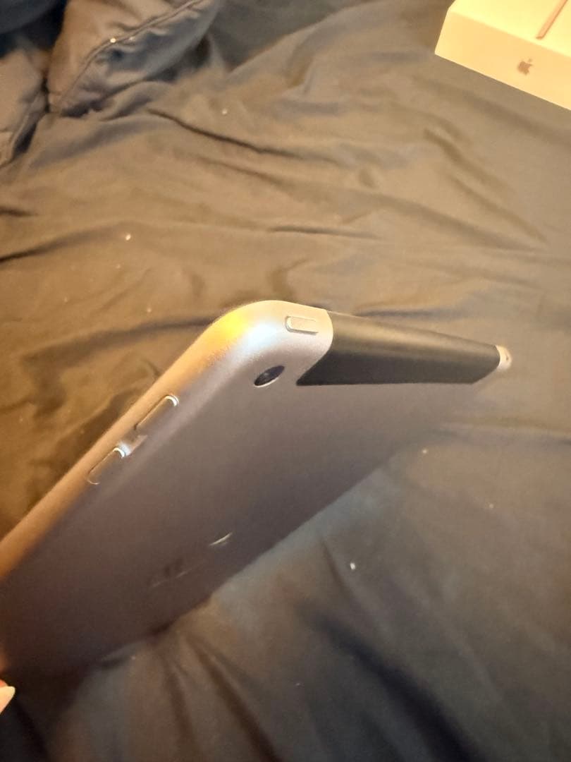 【美品】iPad 第6世代 Wi-Fi + Cellular 32GB 箱付き