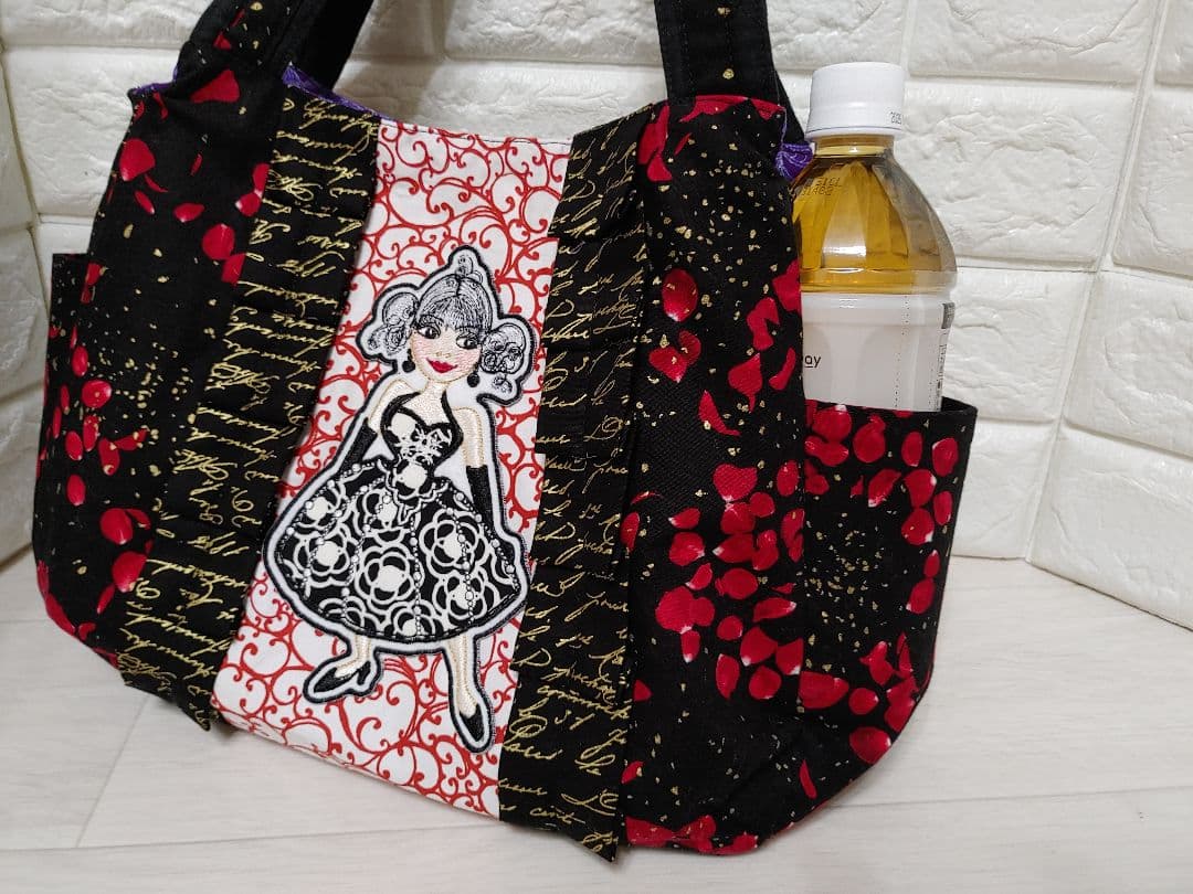 ロラライハリス　刺繍ツインテールレディ　チューリップフリルバッグ