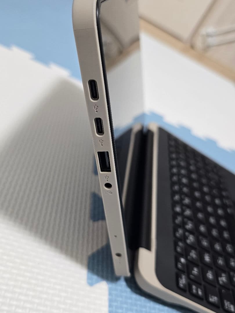 dynabook w6k22xcuab　 2in1ノートパソコン
