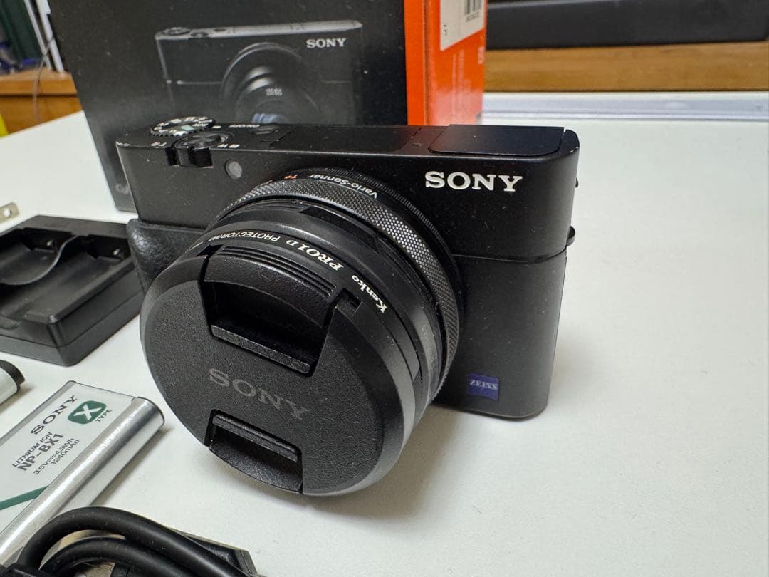 SONY RX100m5 グリップ、フィルターアダプター付