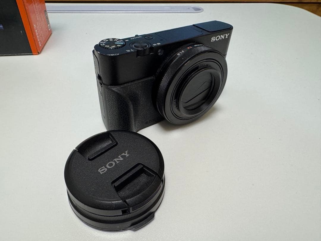 SONY RX100m5 グリップ、フィルターアダプター付