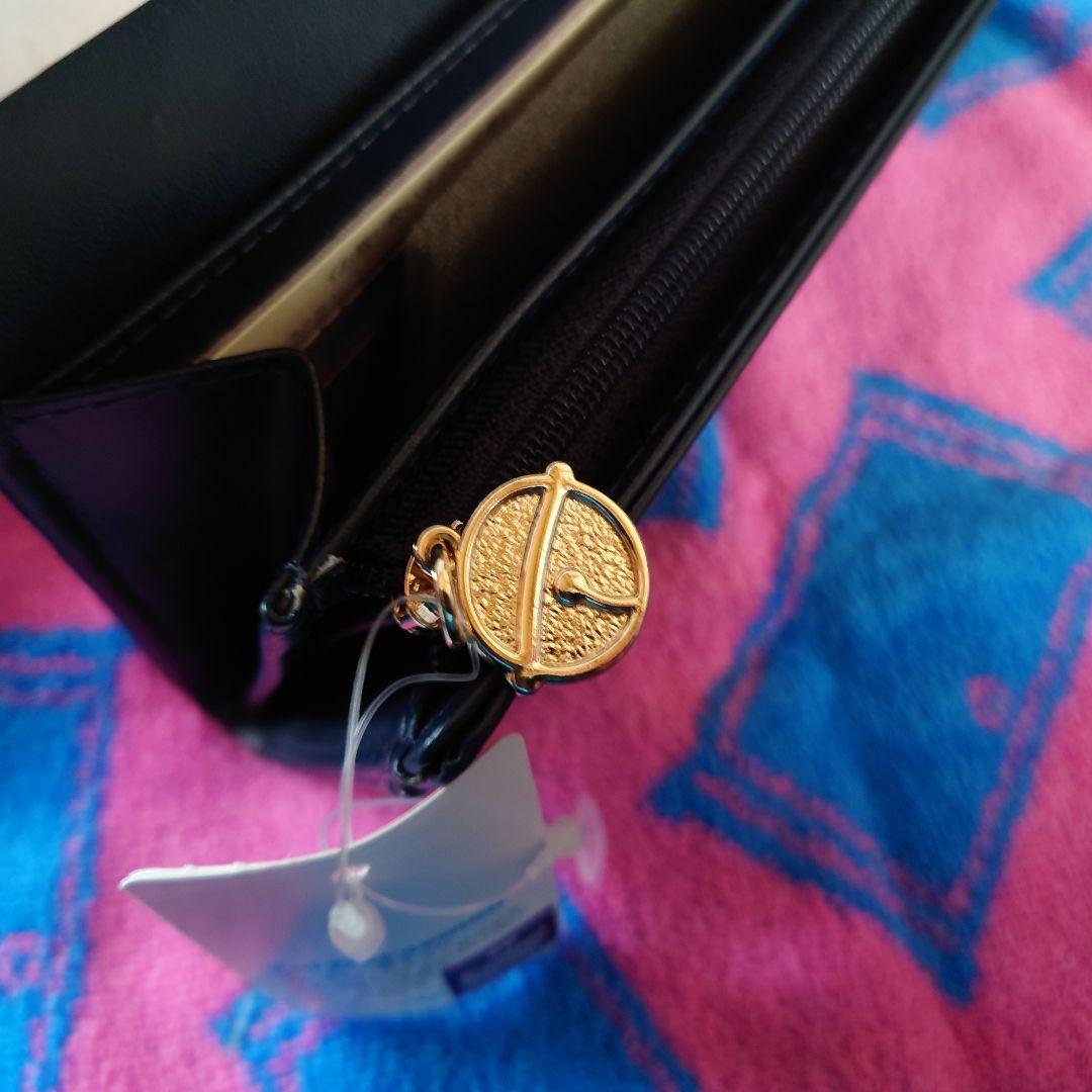 新品未使用　ドラえもん 長財布・刺繍タオルハンカチ どこでもドア