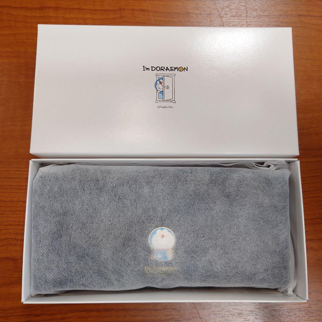 新品未使用　ドラえもん 長財布・刺繍タオルハンカチ どこでもドア