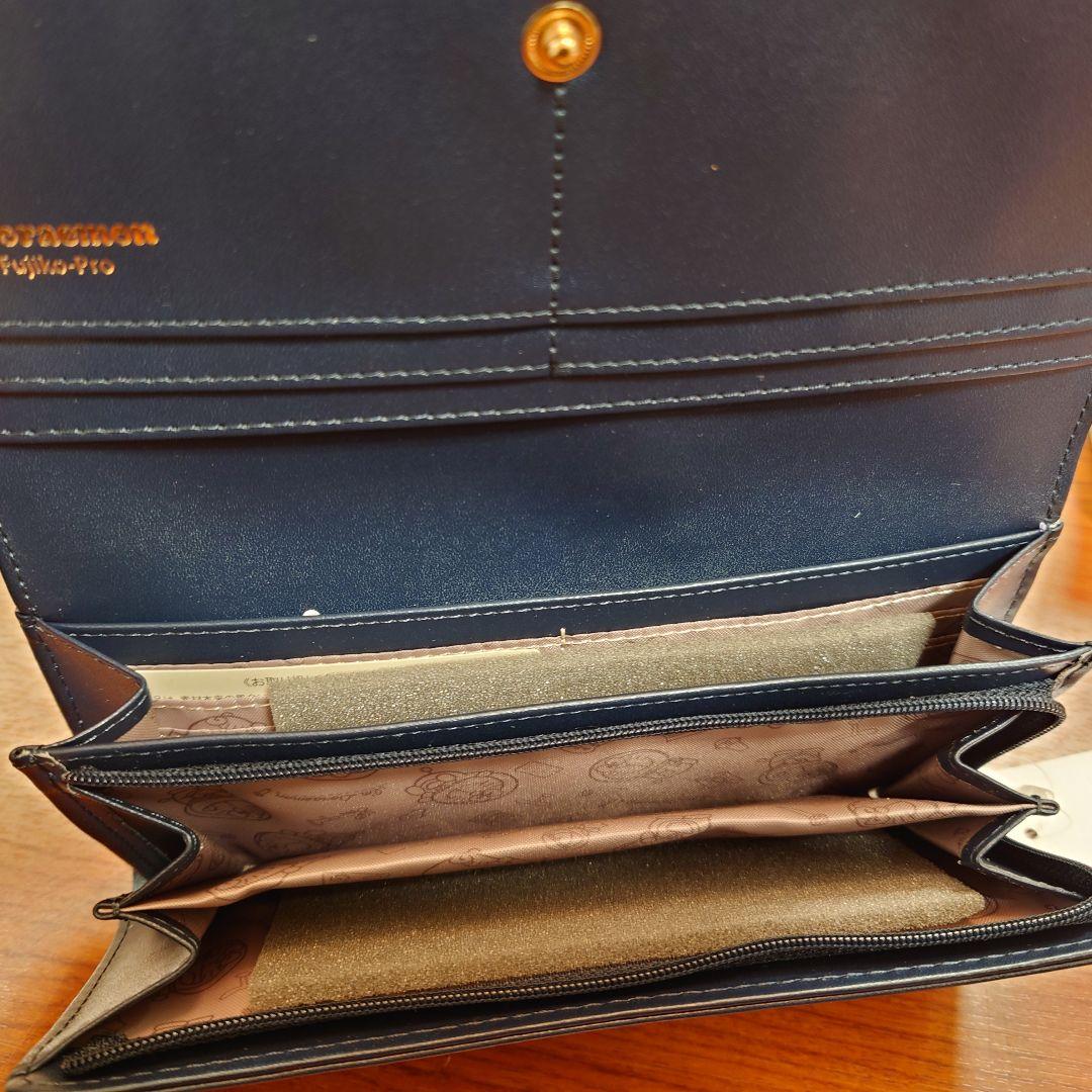 新品未使用　ドラえもん 長財布・刺繍タオルハンカチ どこでもドア