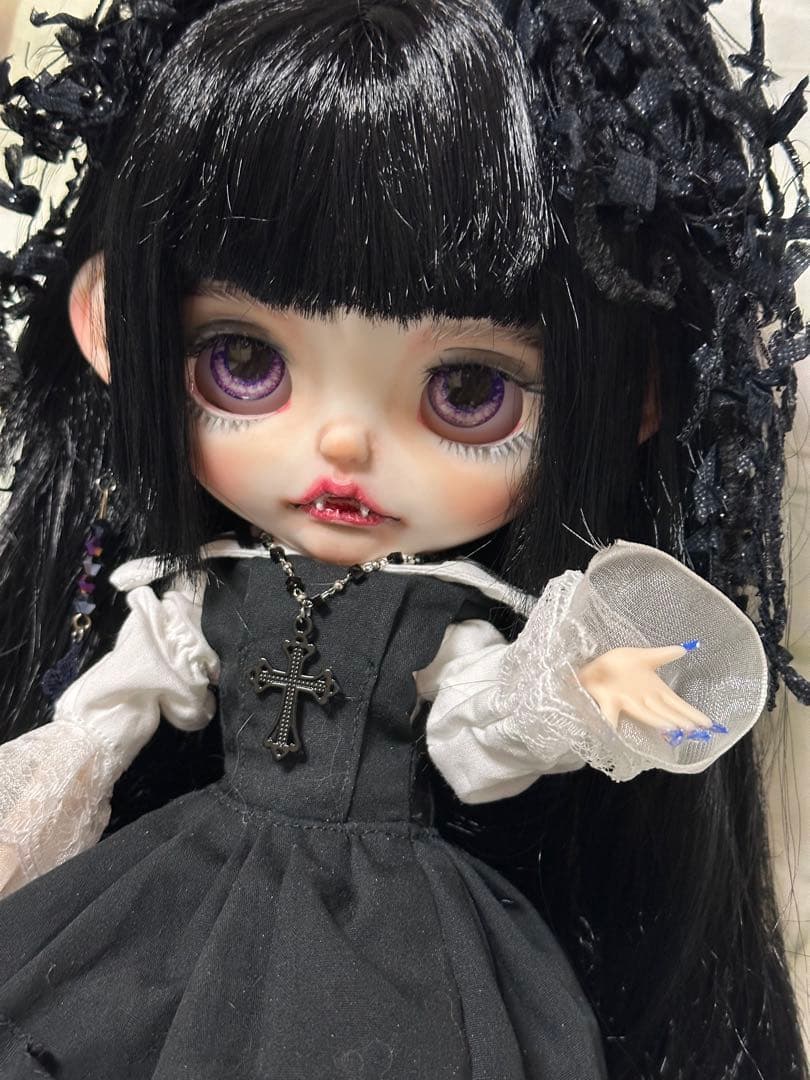 アイシードール 本体　女の子　アウトフィット付き　カスタムアイシードール