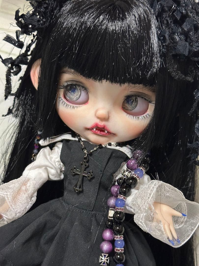 アイシードール 本体　女の子　アウトフィット付き　カスタムアイシードール