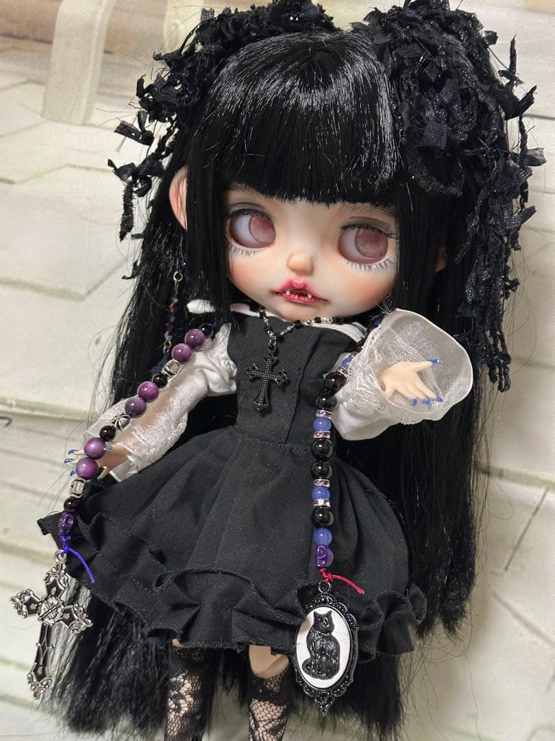 アイシードール 本体　女の子　アウトフィット付き　カスタムアイシードール