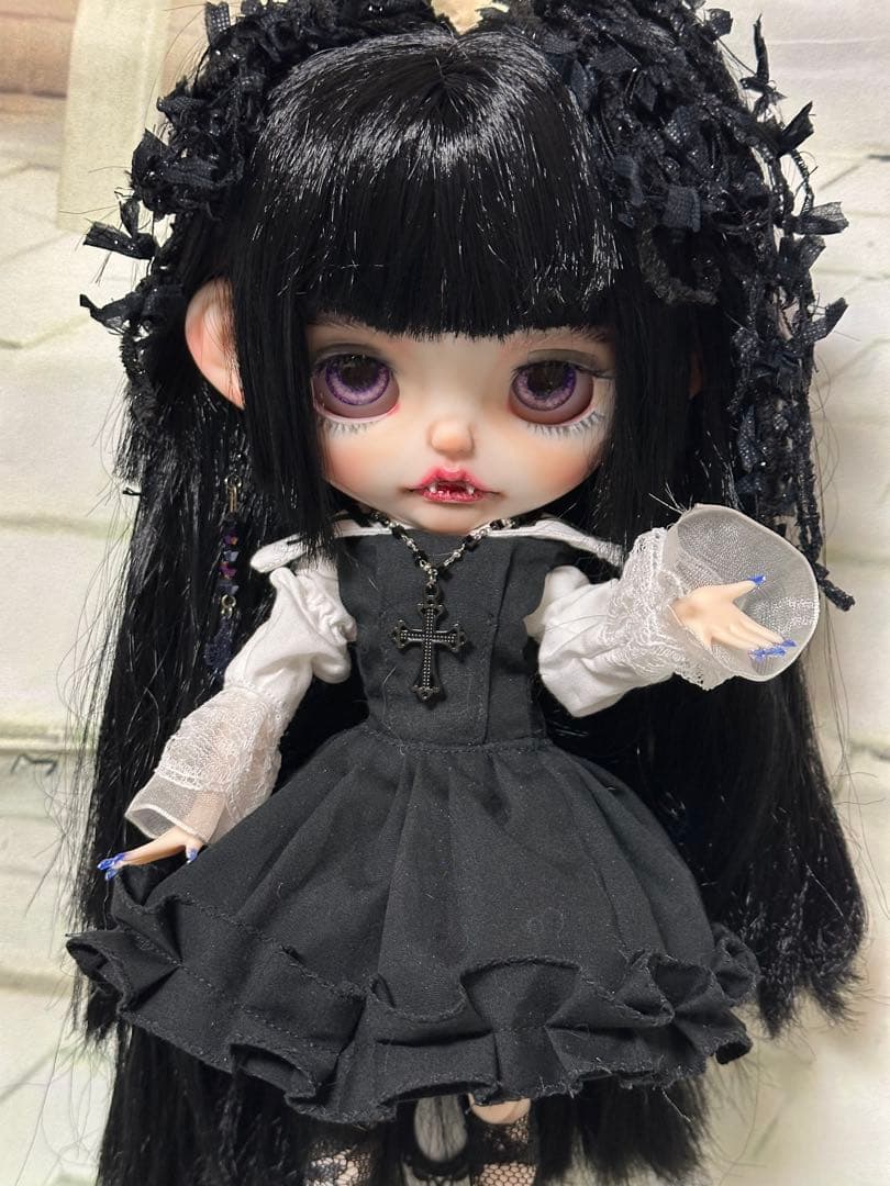 アイシードール 本体　女の子　アウトフィット付き　カスタムアイシードール