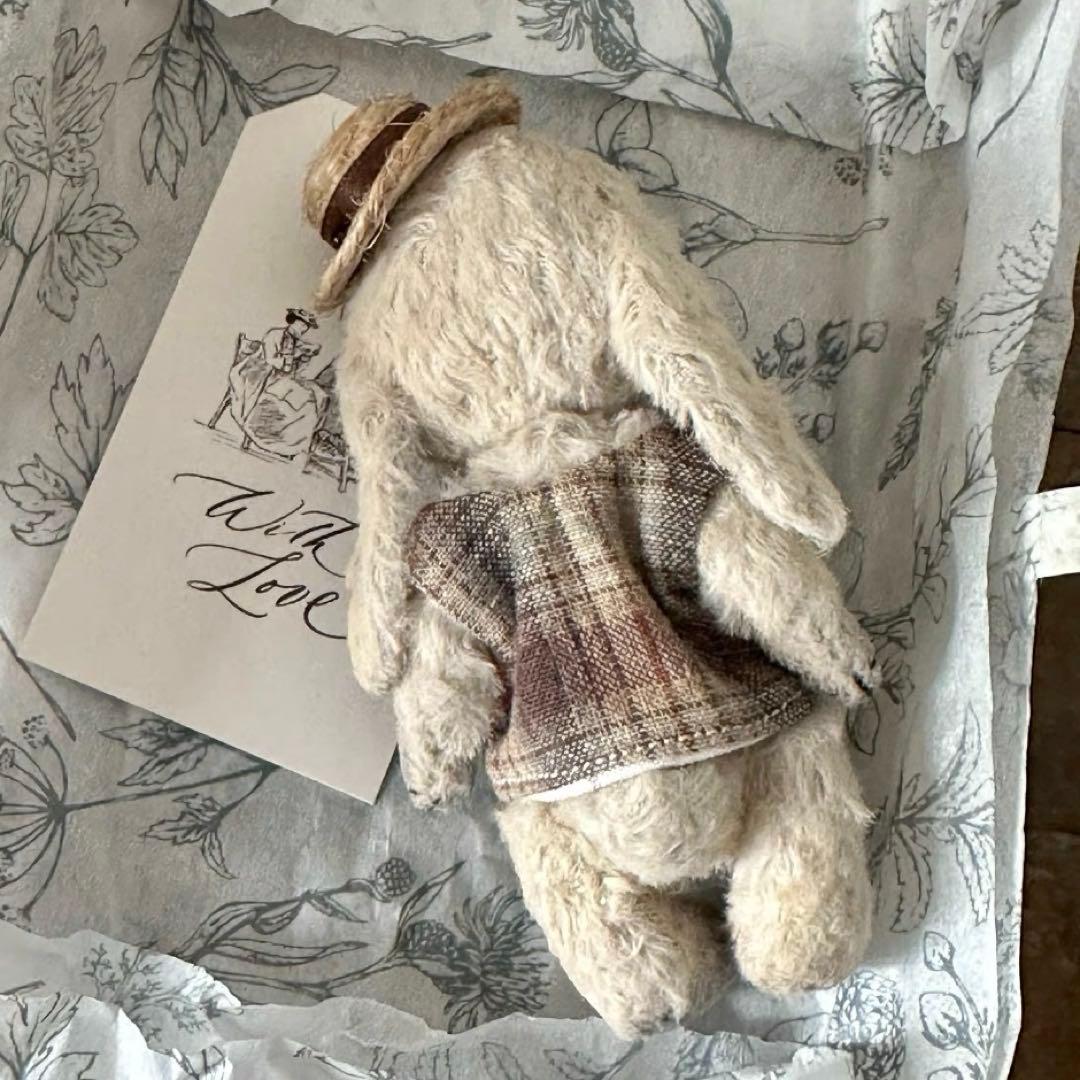 ミニハットとうさぎさん ぬいぐるみ ハンドメイド 海外作家様 ハンドメイド 兎