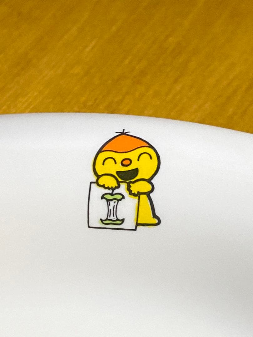 ドムドムバーガー非売品KONNA KO IRUKANAお皿・サラダボウルのセット
