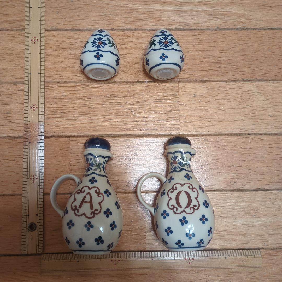 スペイン産　陶器製調味料入れ