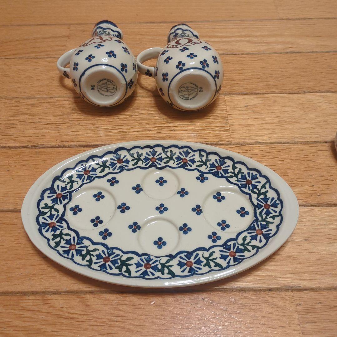 スペイン産　陶器製調味料入れ