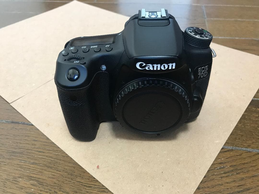 [ほとんど新しい] Canon 70D ボディ& 18-55mm lens