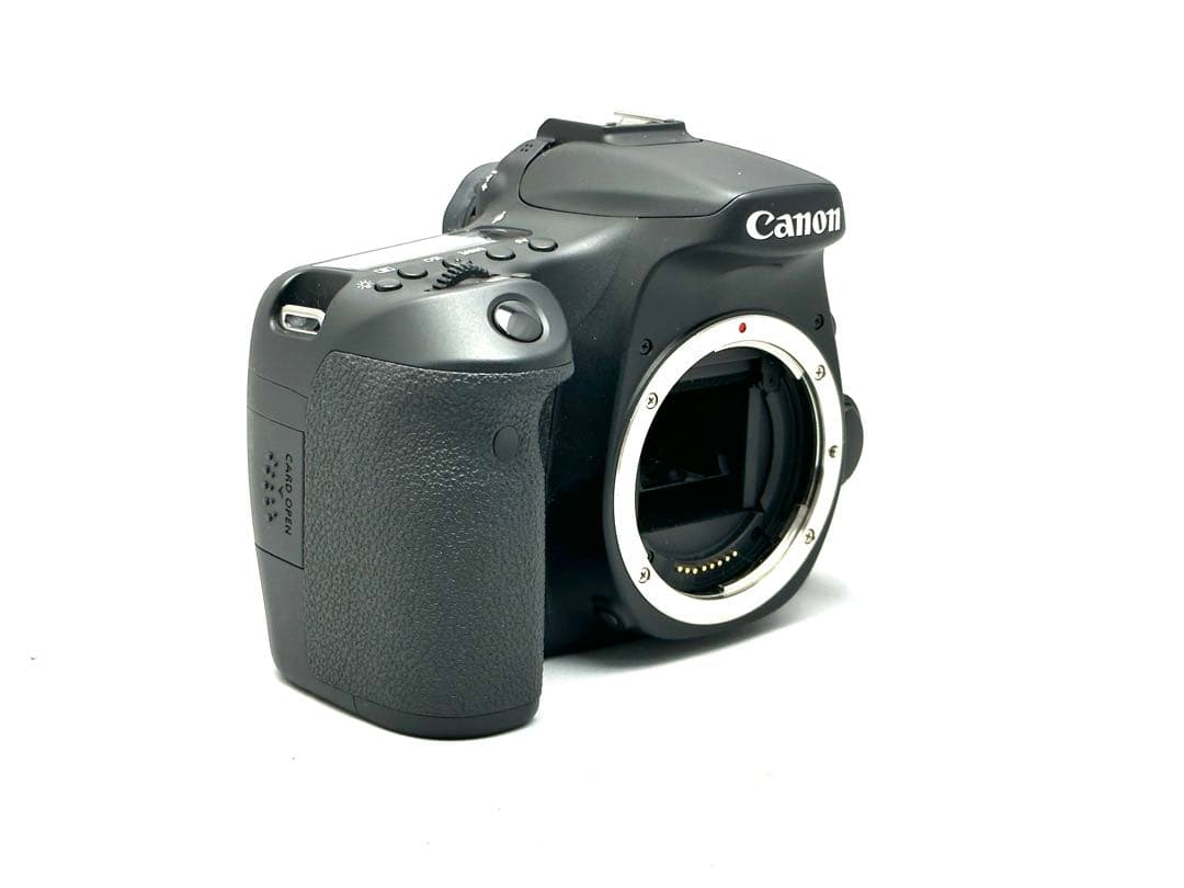 Canon EOS 70D 18-135レンズキット♪安心フルセット♪