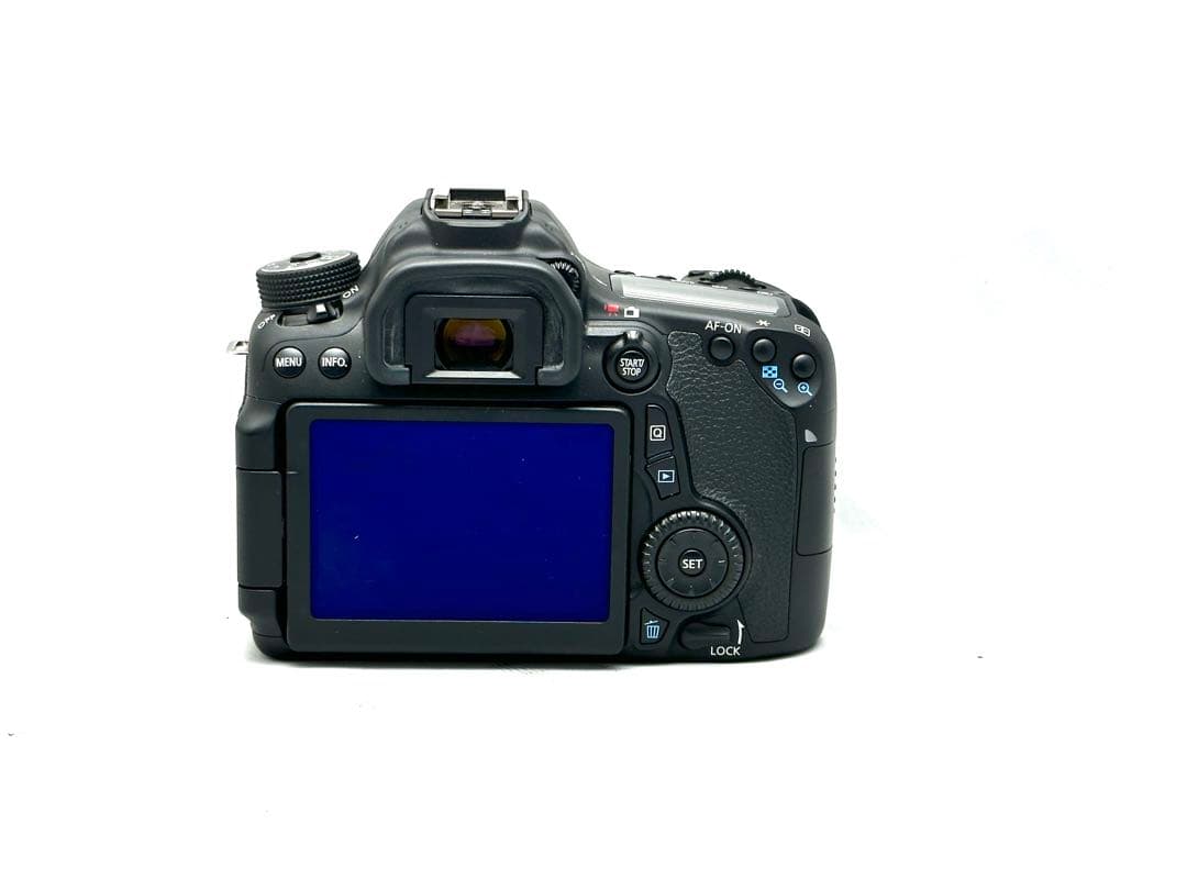 Canon EOS 70D 18-135レンズキット♪安心フルセット♪