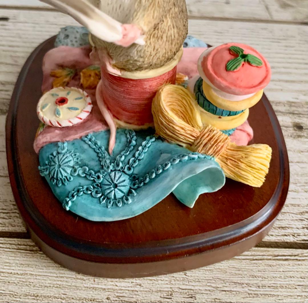 グロースターの仕立て屋 100周年記念フィギュリン ピーターラビット