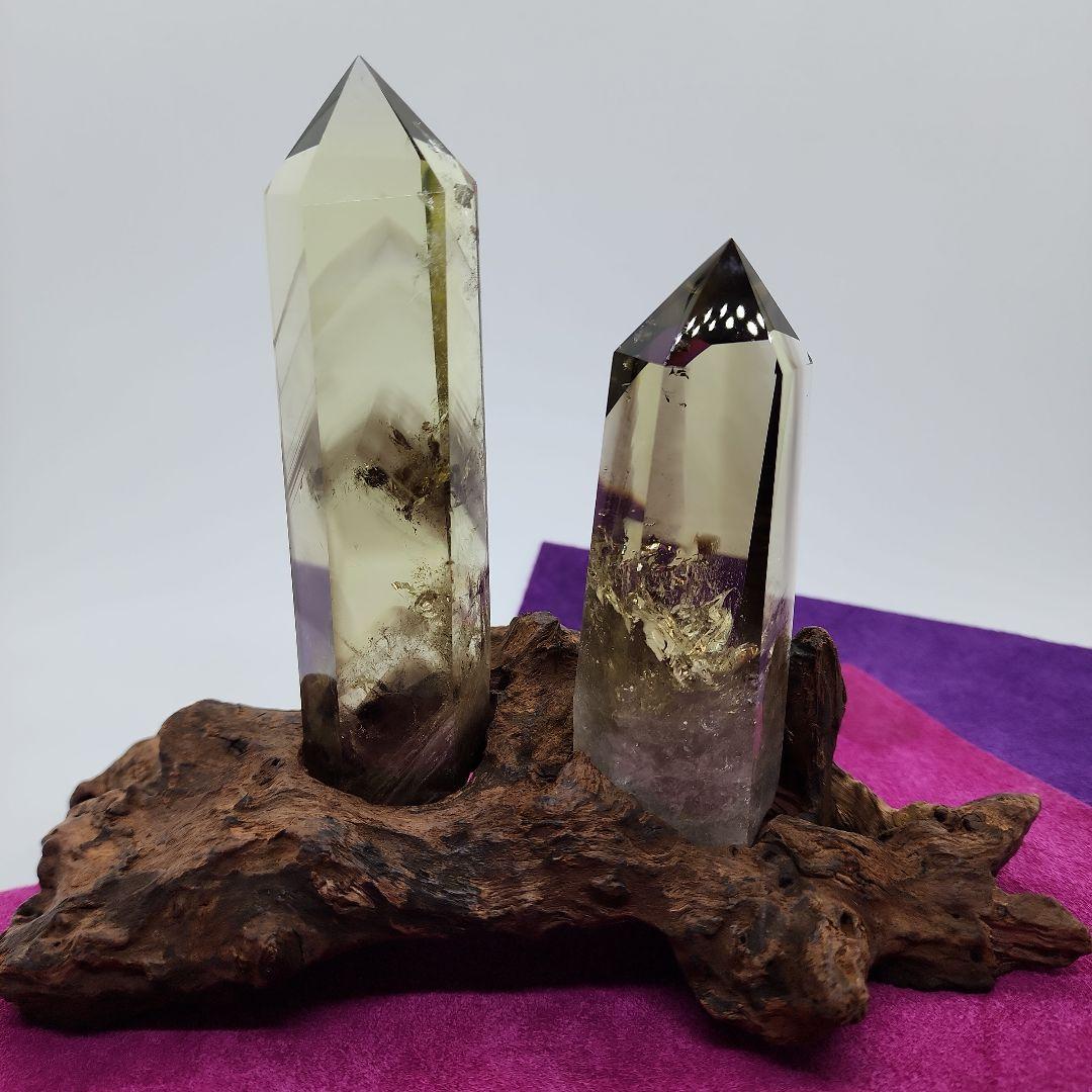 スモーキーシトリンファントム入水晶ポイント2本セット・専用木製台座付き
