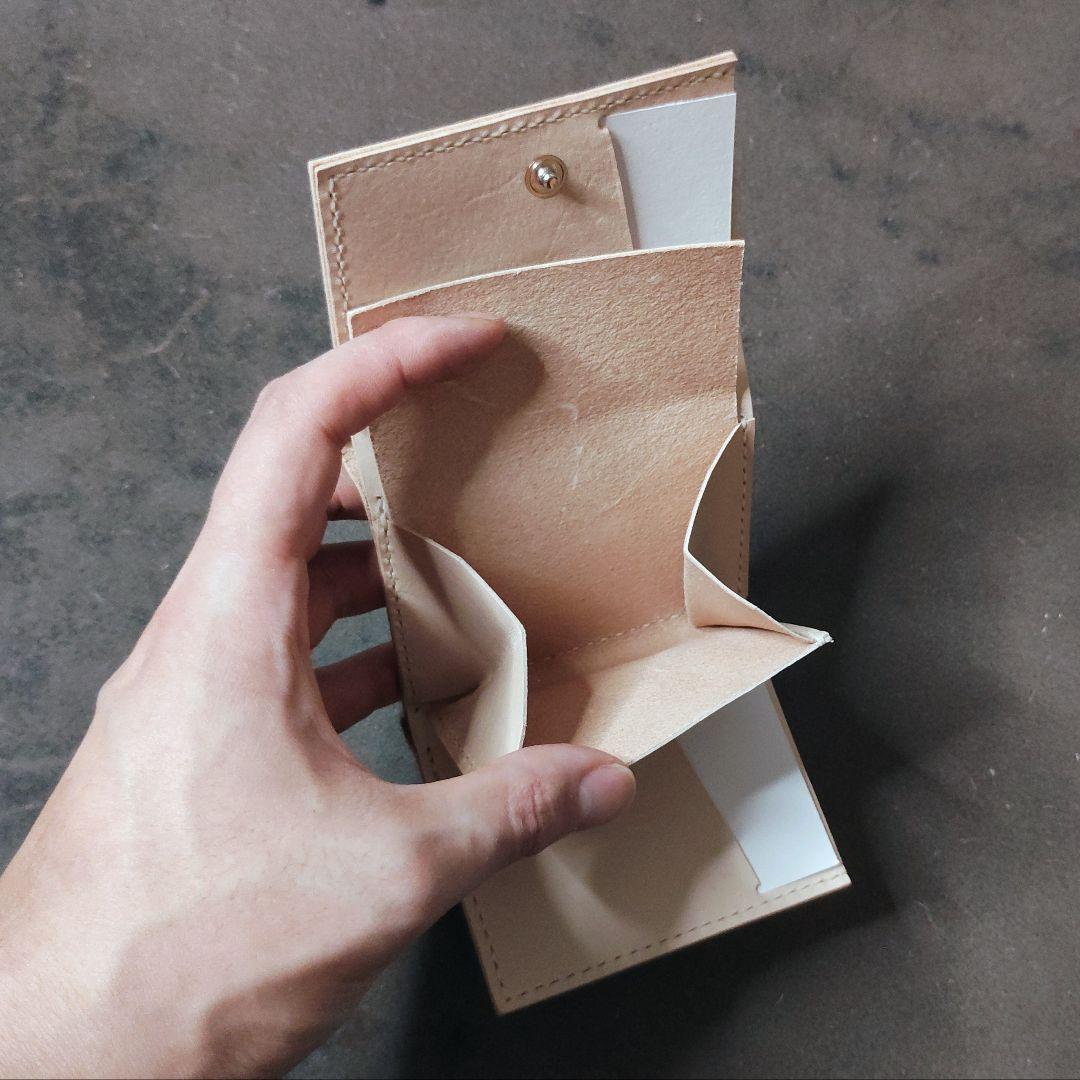 ヌメ革の三つ折り財布　本革 ハンドメイド 手縫い 受注生産 ミニ財布