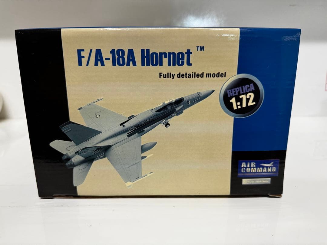 F/A-18 Hornet フルメタルモデル 1:72