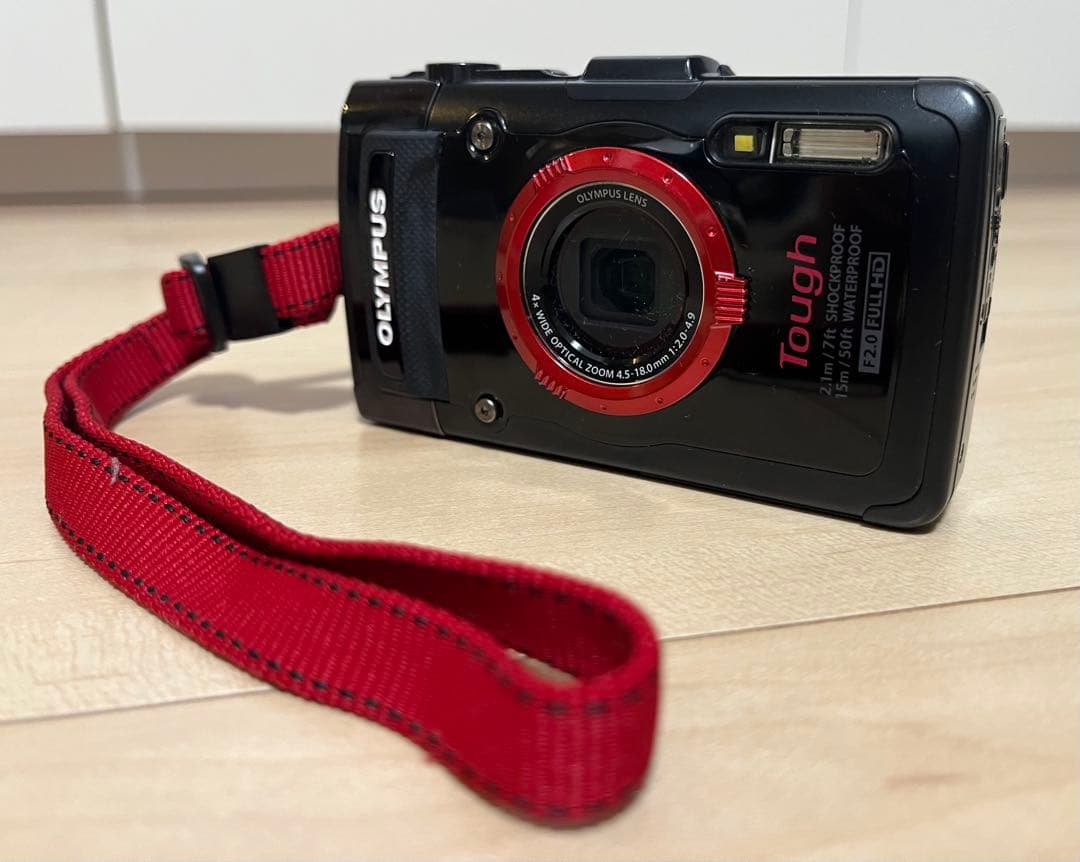 オリンパス 防水デジカメ STYLUS TG-2 TOUGH （箱•説明書付き）