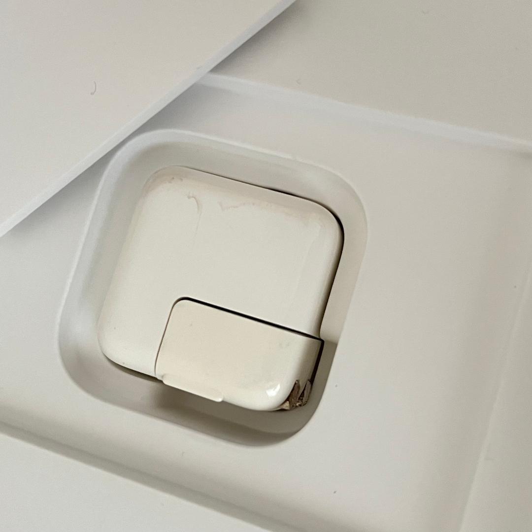 Apple iPad 第6世代 Wi-Fi 32GB ゴールド