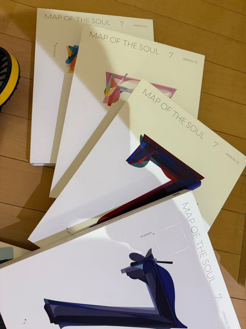 BTSグッズまとめ売りアミボム2個・ポスターうちわセット☆公式